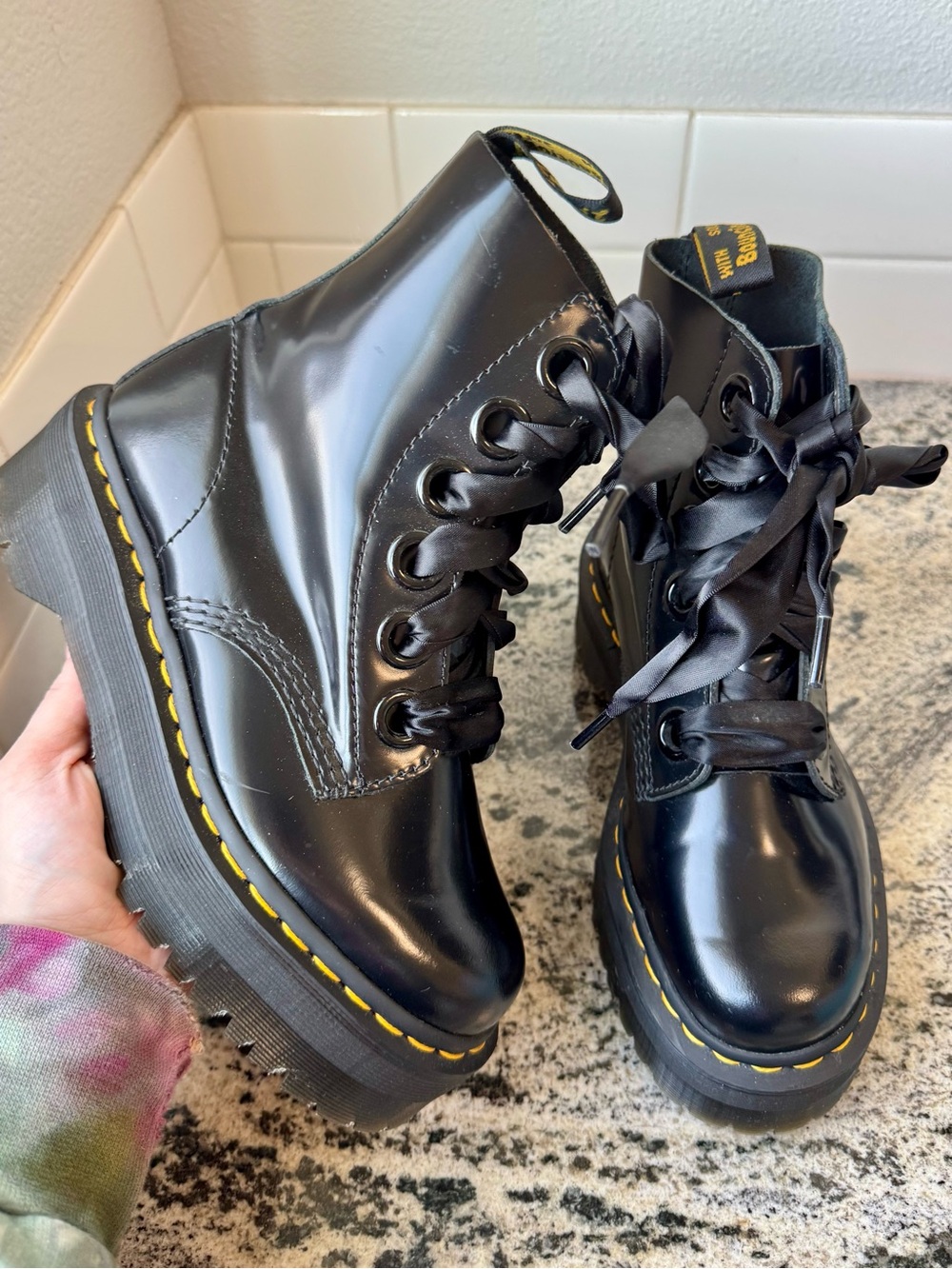 Dr. Martens Holly Platform Ribbon Lace Boot. L 6. EUC!